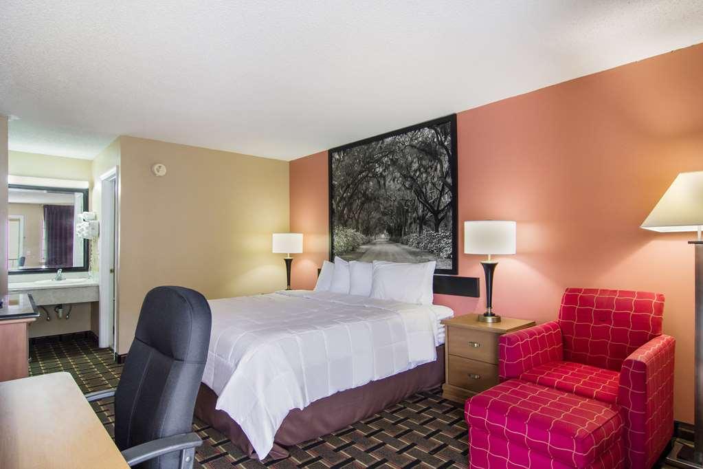 Americas Best Value Inn Darien Quarto foto