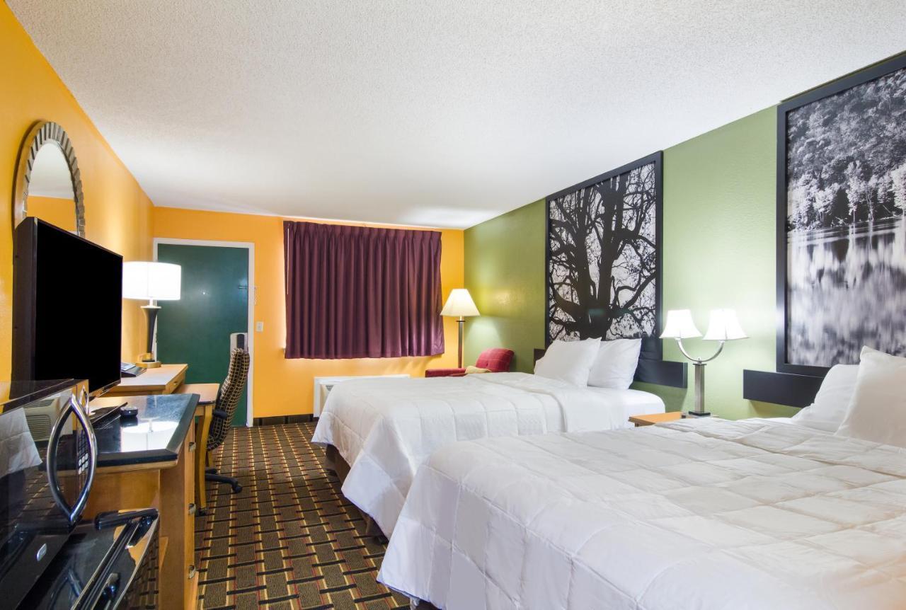 Americas Best Value Inn Darien Exterior foto